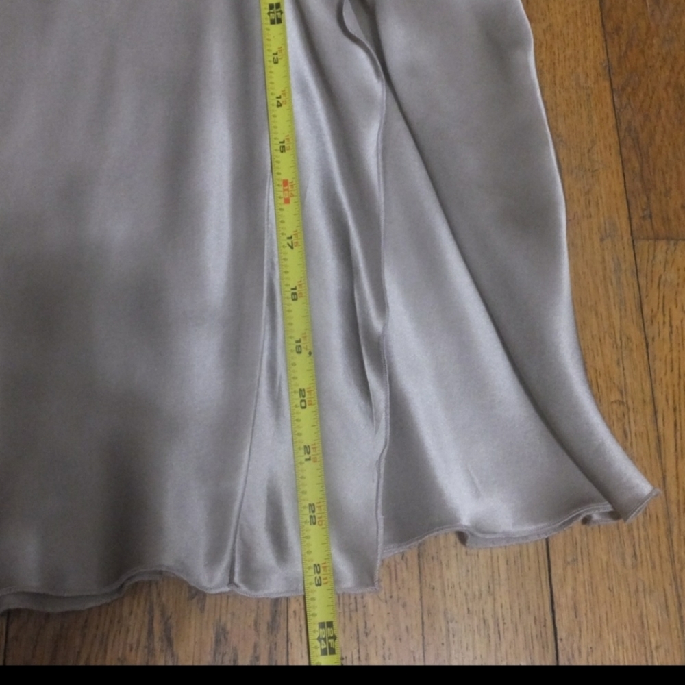 Elegant and Flirty Taupe Silk Skirt by Walter - Picture 12 of 12